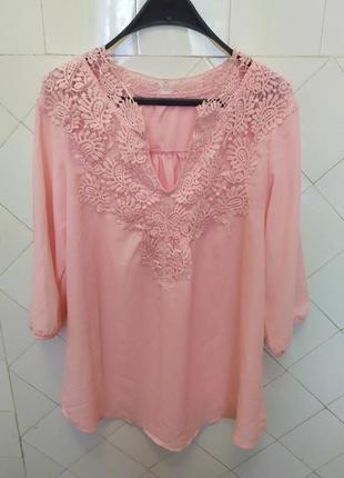 Блуза ніжно постільно рожевого кольору з мереживом.батал6 фото