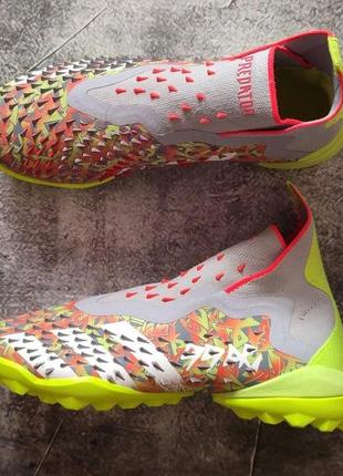 Футбольні cороконіжки adidas predator freak + tf5 фото