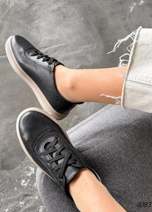 Черные натуральные кожаные кроссовки кеды мокасины на шнурках толстой бежевой подошве кожа9 фото