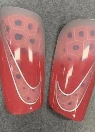 Футбольные щитки nike mercurial lite