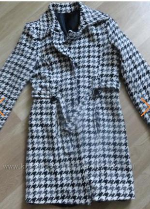 Гарненьке пальто.розмір с