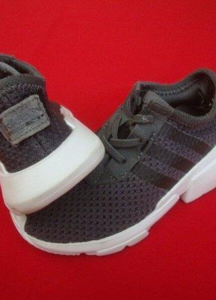 Кроссовки adidas оригинал 26-27 размер