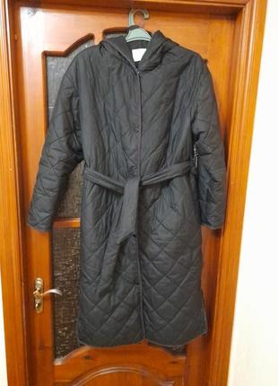Весняне пальто bershka