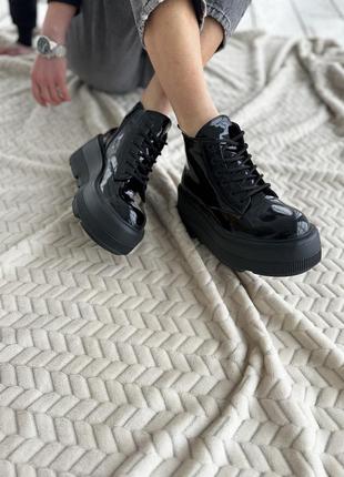 Женская обувь