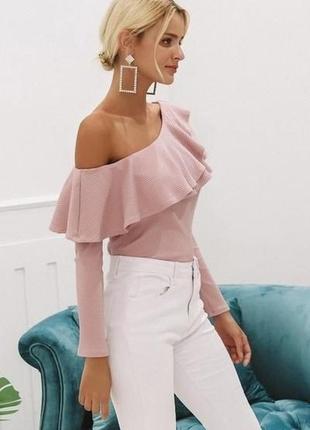 Эффектный пудровый лонгслив с воланами😍