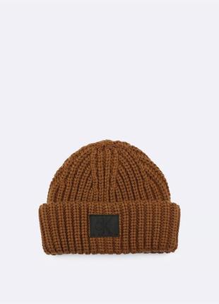 Новая зимняя шапка calvin klein ( ck ribbed knit beanie hat ) с америки1 фото