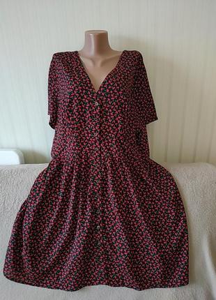 Платье лето, идеальное состояние р 22 полиэстер