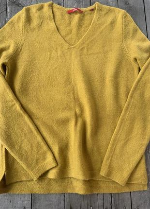 Світер жіночий