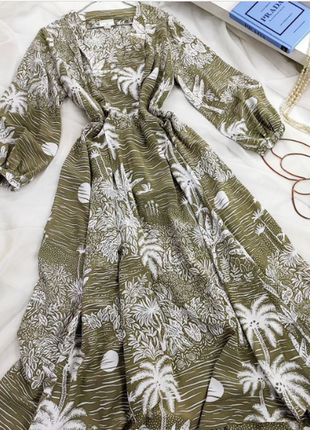 Оливкова сукня міді в тропічний принт h&m
