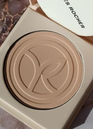 Компактна пудра yves rocher, 
матує, згладжує та вдосконалює, відтінок beige 025,
10 г3 фото