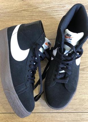 Кроссовки nike, новые! размер 40!