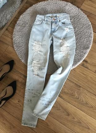 Стильные светлые джинсы stradivarius размер xs1 фото