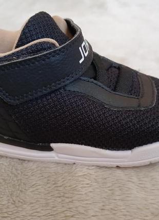 Кроссовки jordan, оригинал р 23