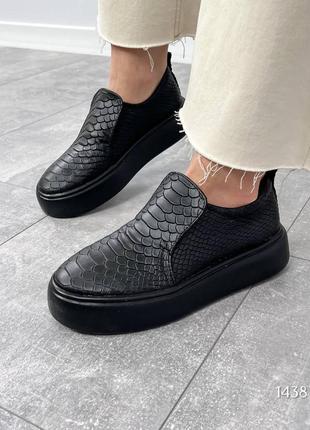 Чорні пітон жіночі лофери туфлі сліпони мокасини з натуральної шкіри