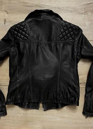 Жіноча шкіряна куртка allsaints cargo leather biker jacket9 фото