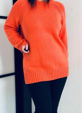 Яркий свитер в цвете мандарин1 фото
