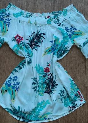 Блуза из вискозы с открытыми плечами2 фото