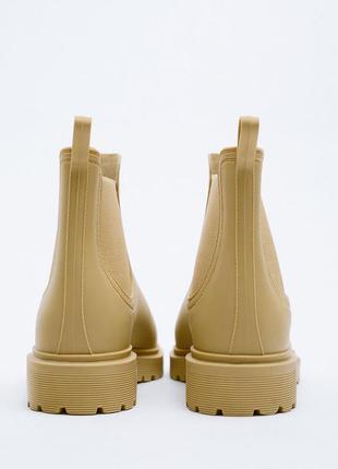 Шикарные резиновые ботинки zara
