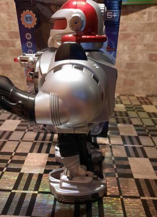 Мега крутецкий многофункциональный робот "космический воин"3 фото