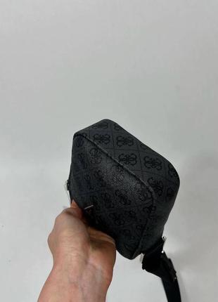 Сумка мессенджер guess монограмм 3