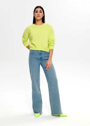 Салатовий світшот на флісі , розмір s