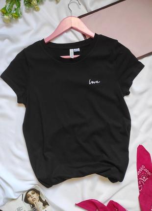 Базова чорна футболка бавовняна з написом до короткого рукава з круглим вирізом та короткими рукавами подовжена кофта жіноча