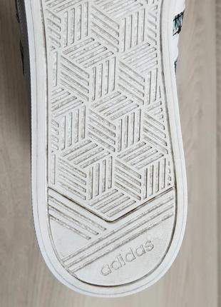 Жіночі білі кросівки adidas оригінал, розмір 406 фото