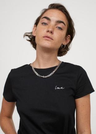 Базовая черная футболка хлопковая с надписью к короткому рукаву с круглым вырезом и короткими рукавами удлиненная кофта женская5 фото