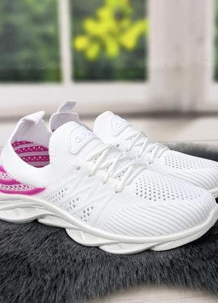 Кросівки жіночі білі з малиновими смужками текстильні гіпаніс 43954 фото