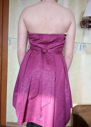 Нарядное платье с декольте2 фото