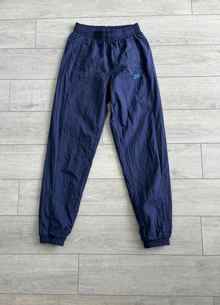 Спортивные штаны nike nylon nk club wvn trk suit xs спортивні брюки оригинал