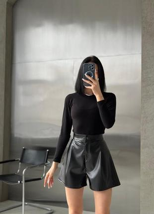 Шорти екошкіра. розміри : 42 44 46 48