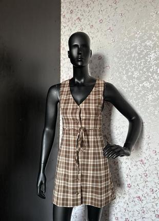 Брендовый сарафан платье в клетку с поясом urban revivo на подкладке
