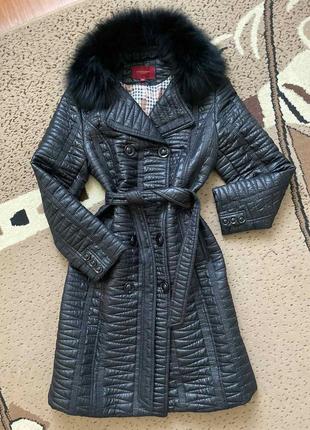Мега шикарне пальто світового бренда burberry.