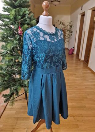 Оксамитова сукня