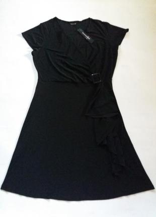 Красивое нарядное чёрное платье