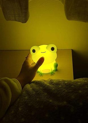 Нічник. ночник. жабка. світильник. детская игрушка