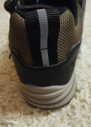 Кроссовки трекинговые 2