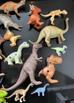 Фігурки динозаврів динозаври4 фото