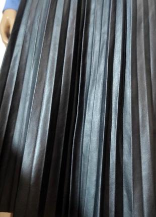 Стильна шкіряна спідниця міді river island, черная кожаная юбка миди4 фото