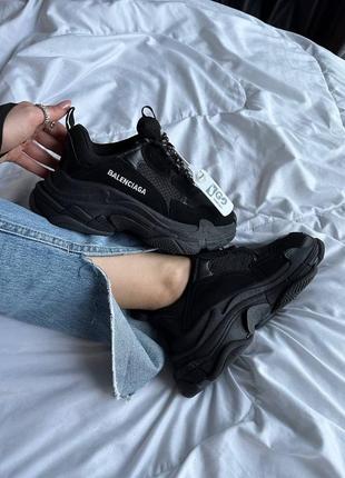 Женские кроссовки balenciaga triple s all balck