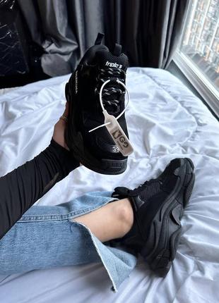 Женские кроссовки balenciaga triple s all balck4 фото