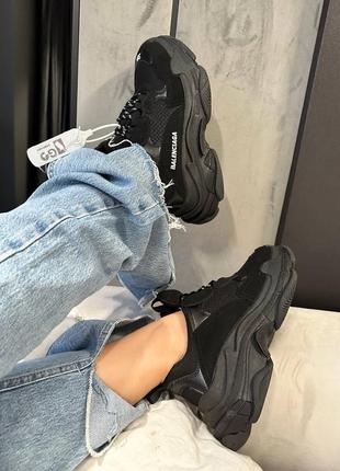 Женские кроссовки balenciaga triple s all balck8 фото