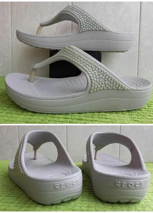 Вьетнамки crocs sloane diamante flip flop platform. 2031285 фото