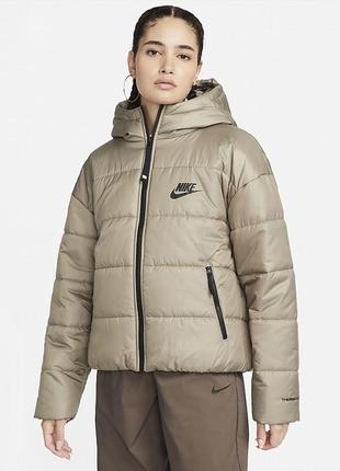 Nike sportswear terma fit женская демисезонная куртка оригинал