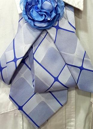 Женский галстук голубой с цветком.4 фото