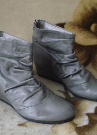 Bianco 35-36 р.- новые брендовые демисезонные кожаные ботинки