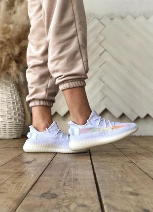 Шикарні жіночі кросівки adidas yeezy boost 350 білі (смуга змінює колір)5 фото