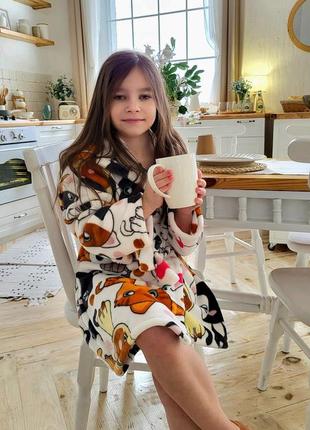 Детский халат с капюшоном с оригинальными рисунками котят