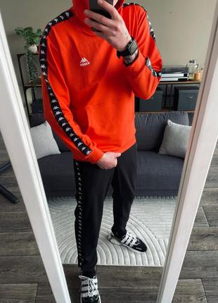 Спортивный костюм весенний